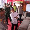 Pj Bupati Kuningan saat patroli ke sejumlah Pos Pengamanan Nataru.